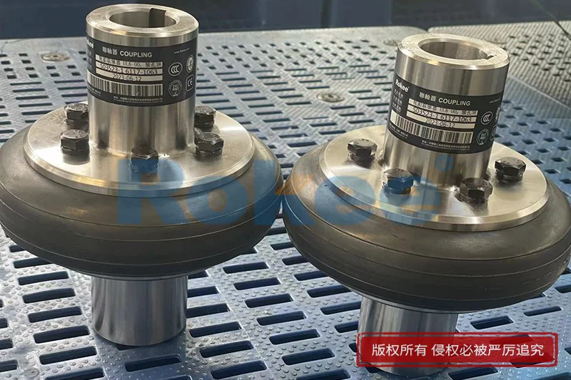 橡胶轮胎联轴器,轮胎式联轴器,Rokee锥套式轮胎联轴器材料,必威betway西汉姆联轴器生产厂家